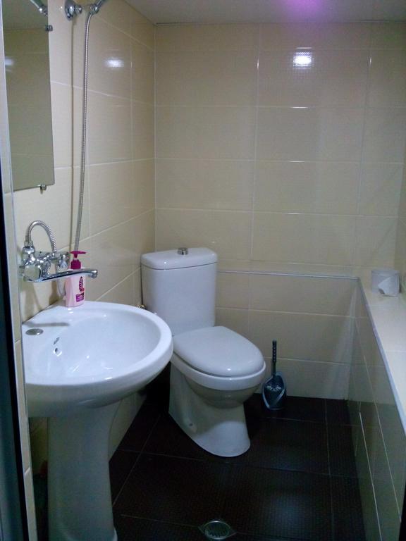 Apartment On Erekle 25A Borzsomi Szoba fotó
